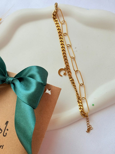 دستبند دولاین اویز ماه و ستاره استیل رنگثابت طلایی